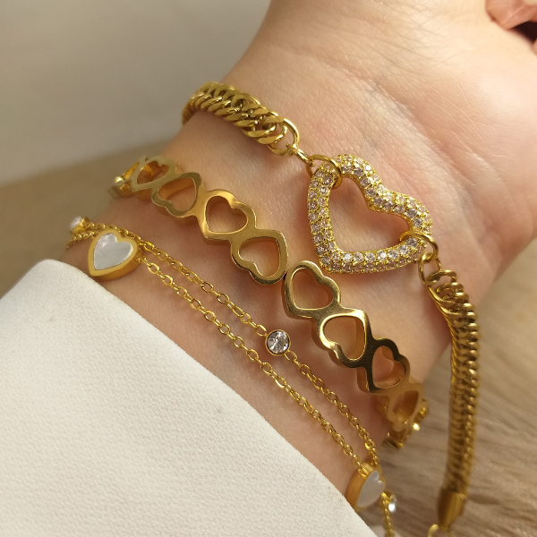 Brazalete corazones