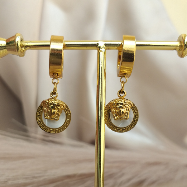 Aretes Medusa