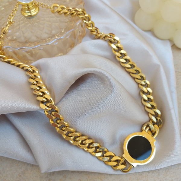 Collar Zara
