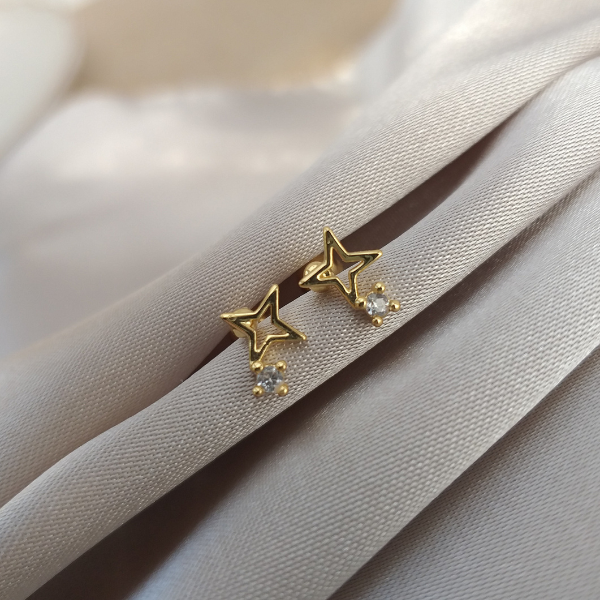Broqueles estrella con diamantito
